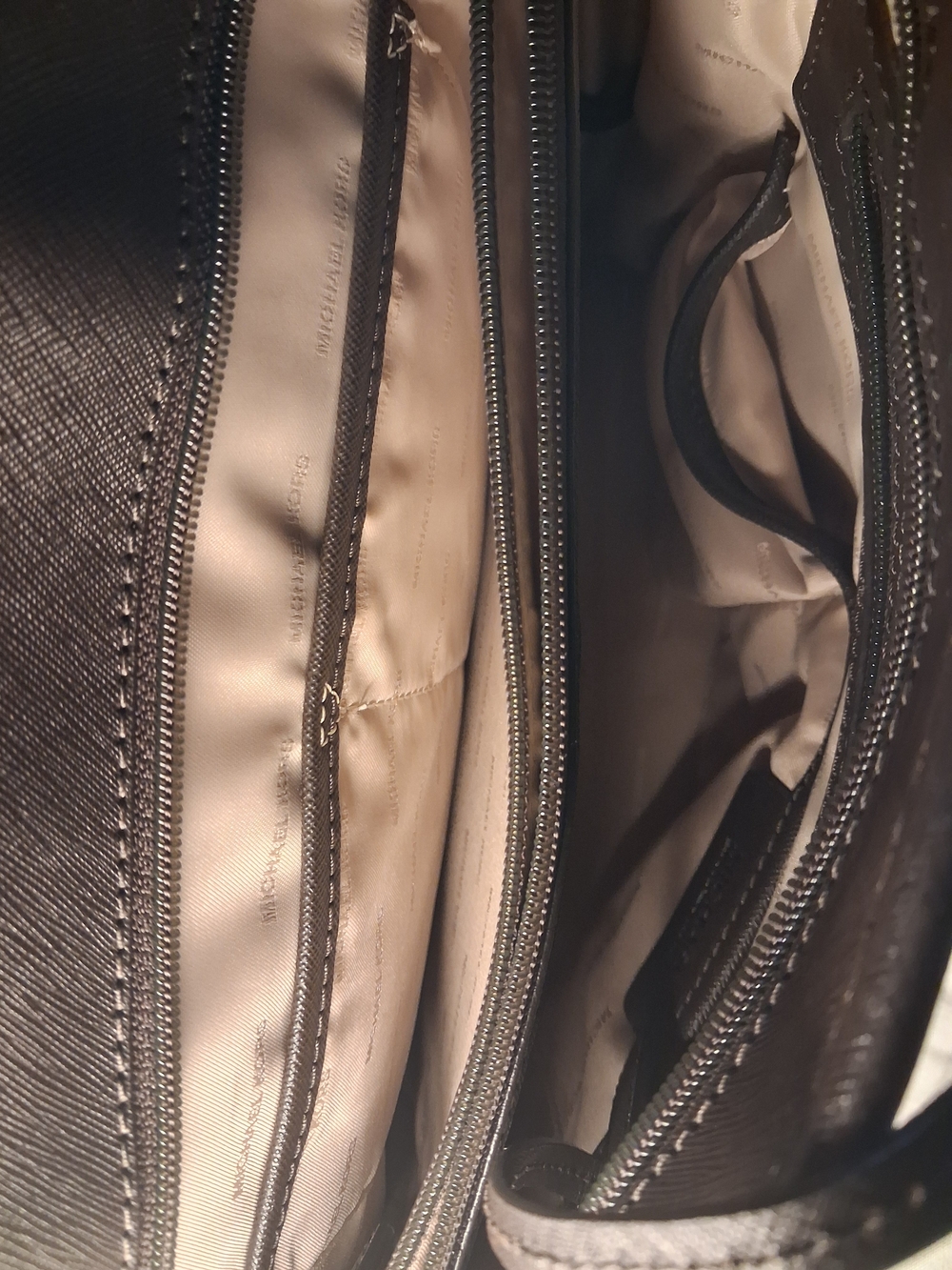 New Without Tags: Michael Kors Black Saffiano Leather Tote Bag - Picture 8 of 8